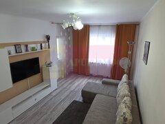 Apartamnet cu 3 camere de vanzare in Campina, Central