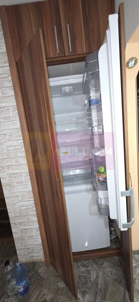 Apartamnet cu 3 camere de vanzare in Campina, Central