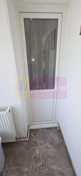 Apartamnet cu 3 camere de vanzare in Campina, Central